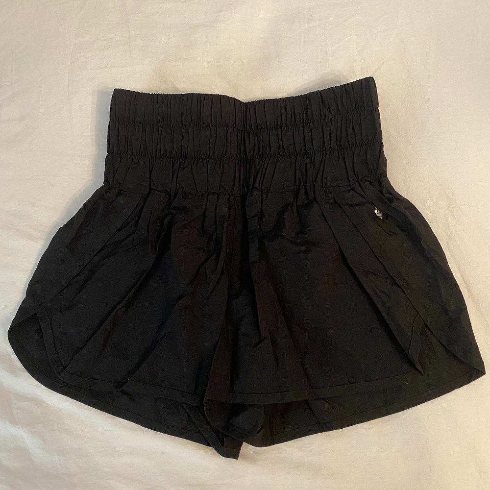 Free People The Way Home Shorts (Black, size small)